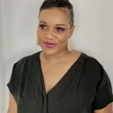 Laure - Prof de maquillage - Châteaubourg