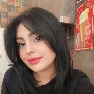 Zehra - Tarih öğretmeni - 