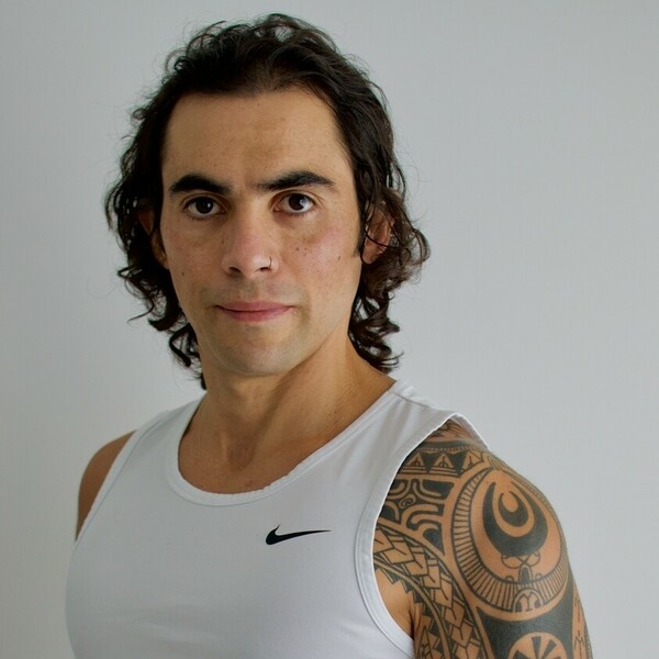Professional Nutrition Coach and Personal Trainer, sharing knowledge with a personalized and integral approach.