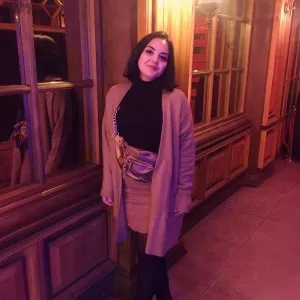 Ayşegül - Biyoloji öğretmeni - İstanbul