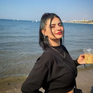 Buse - İngilizce öğretmeni - 