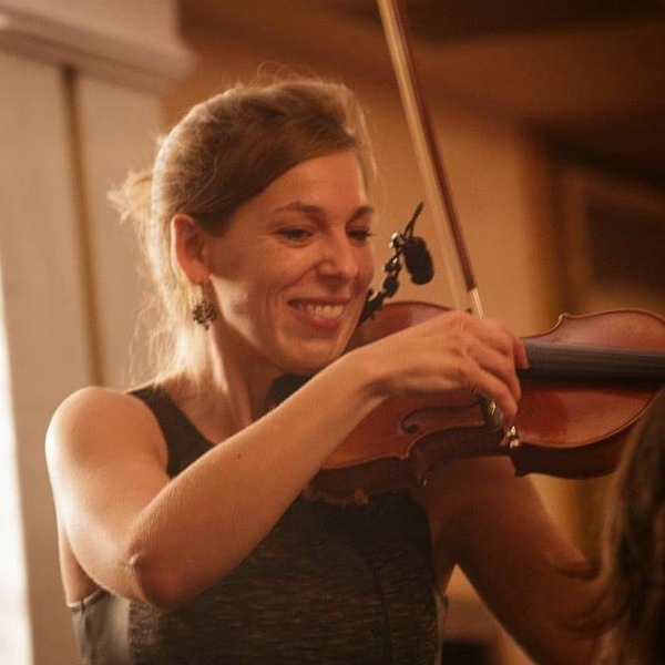 Cours de violon et d'alto à Paris! Pédagogue confirmée. La musique pour le plaisir avant tout!