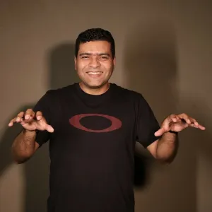 Emerson - Prof de teoria musical - Santa Efigênia