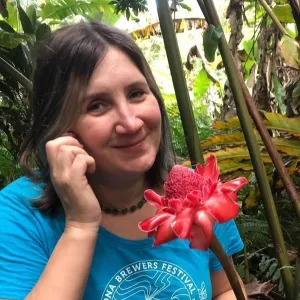 Olga - Biology teacher - Pāhoa