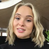 Julia - samhällskunskaplärare - Rönninge