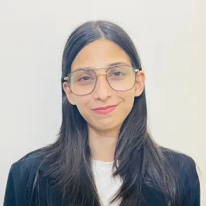Surveen - English tutor - New Delhi