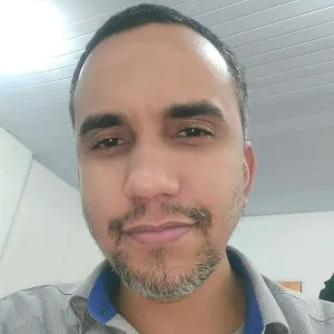 Peter - Prof de leitura - Chácaras Rio-Petrópolis