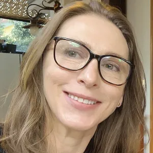 Vera - Prof de expressão oral - alemão - Curitiba
