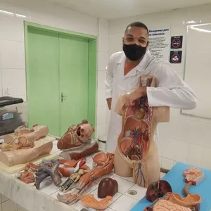Octávio - Prof de anatomia - São Fidélis