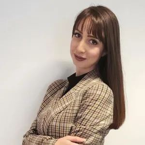 Salma - Prof de maths - Issy-les-Moulineaux