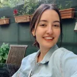 Dilek - İngilizce öğretmeni - İstanbul