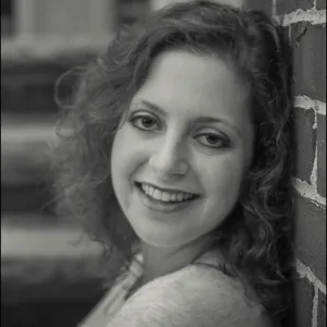 Esther - Hebrew tutor - Brooklyn