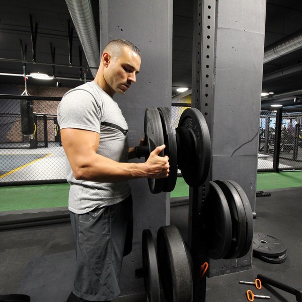 Tu ENTRENADOR PERSONAL en Valencia y a domicilio.  Especializado en entrenamiento funcional y musculación. Trabajo para tu bienestar.