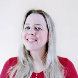 Simone - Prof de intepretação de texto - Costeira do Pirajubaé (Florianópolis)