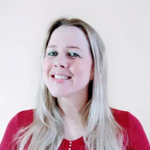 Simone - Prof de intepretação de texto - Costeira do Pirajubaé (Florianópolis)