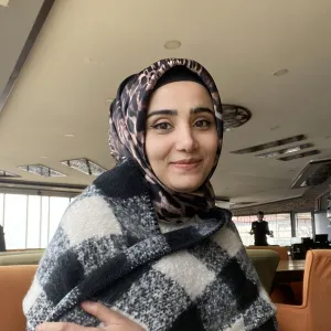 Ebru - Türkçe öğretmeni - 