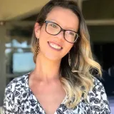 Beatriz - Prof de gramática - Vila Silveira