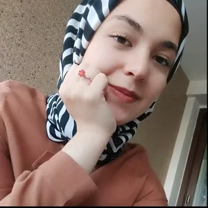 Esra - Felsefe öğretmeni - 