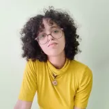 Emily - Professor de filosofia - Ilhéus