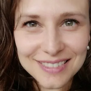 Carolina - Profesor de psicología - Monterrey