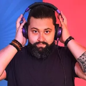 Daniel - Prof de piano - América