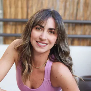 Brittany - Yoga tutor - Los Angeles