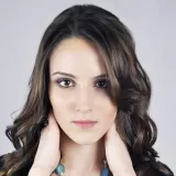 Beatriz - Prof de redes sociais - Vila Moraes