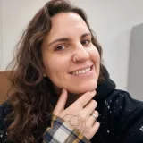Camila - Professor de Apoio à Redação de Memórias e Teses - Carnascialli