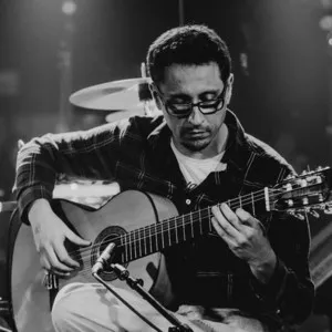 JAVIER - Insegnante di chitarra classica - Roma