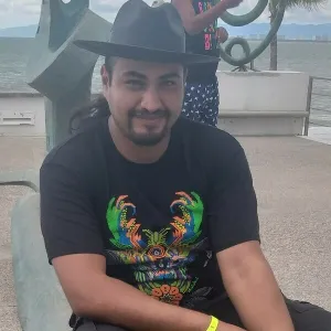 Cesar Ernesto - Profe de teatro - Tesistán