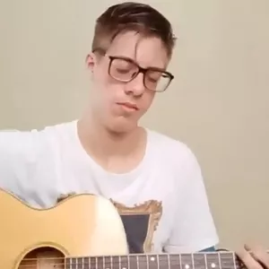 Allan - Professor de Guitarra - Triângulo (Juazeiro do Norte)