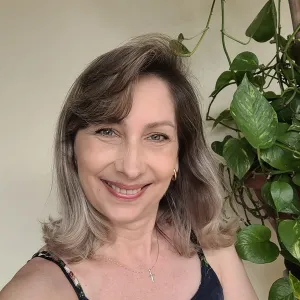Lenka - Prof de alemão - Vila Guedes de Azevedo