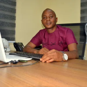 CHRIS - Massage tutor - Lagos