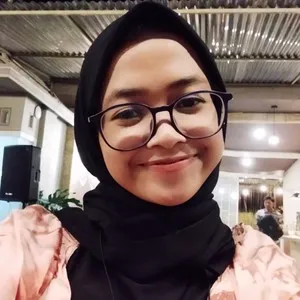 Maya - Guru pekerjaan tangan - Kecamatan Klojen