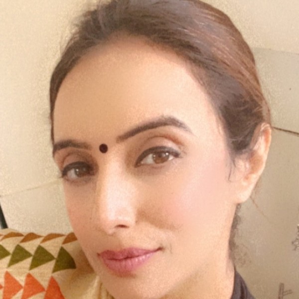 Palak Bhatia - English listening teacher - New Delhi