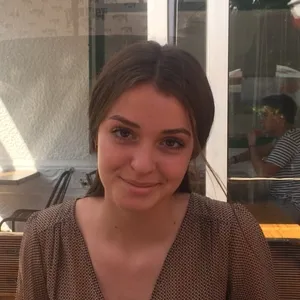 Oriane - Prof de soutien scolaire - Buros