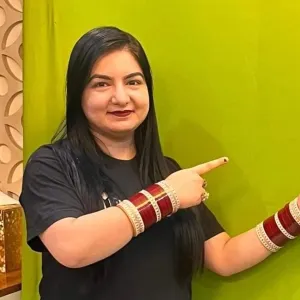 Sakshi - Economics teacher - New Delhi