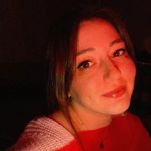 Aslı - Türkçe öğretmeni - 