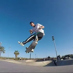 Adrià - Profe de patinete freestyle - Barcelona