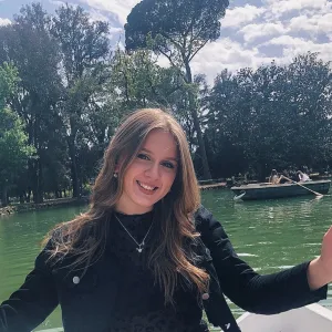 Elena - Insegnante di aiuto compiti - Lariano