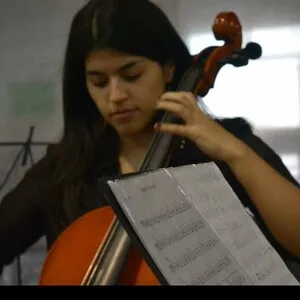 Agustina - Profesor instrumentos de cuerda - Buenos Aires