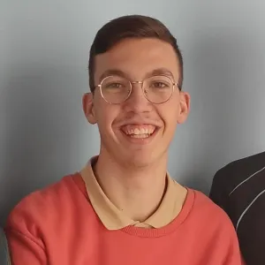 LUIS - tutor académico - Camas