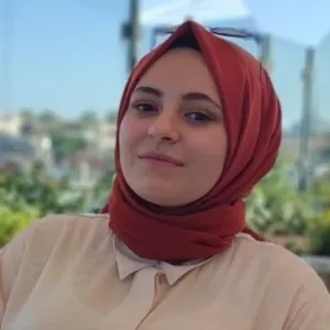 Beyza - Okuma öğretmeni - İlkadım