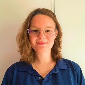 Louise - Prof de français - Angoulême