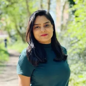 Shweta - Acrylic painting tutor - Coventry