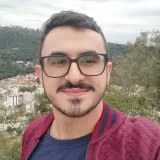 Miguel - Professor de química orgânica - Jardim da Gloria