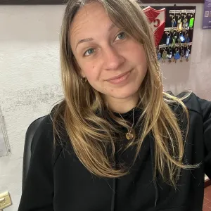 Julieta - Profesor piano - 