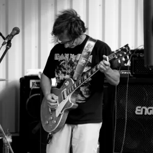 YANNICK - Prof de guitare - Nuits-Saint-Georges