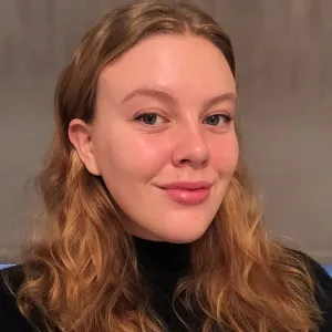 Tia - Economics tutor - London