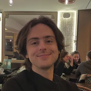 Marius - Prof d'histoire - Paris